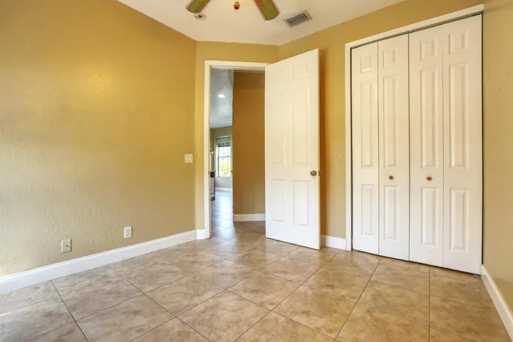 1550 C bedroom