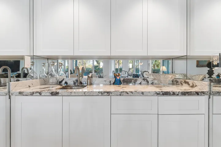 Wet bar