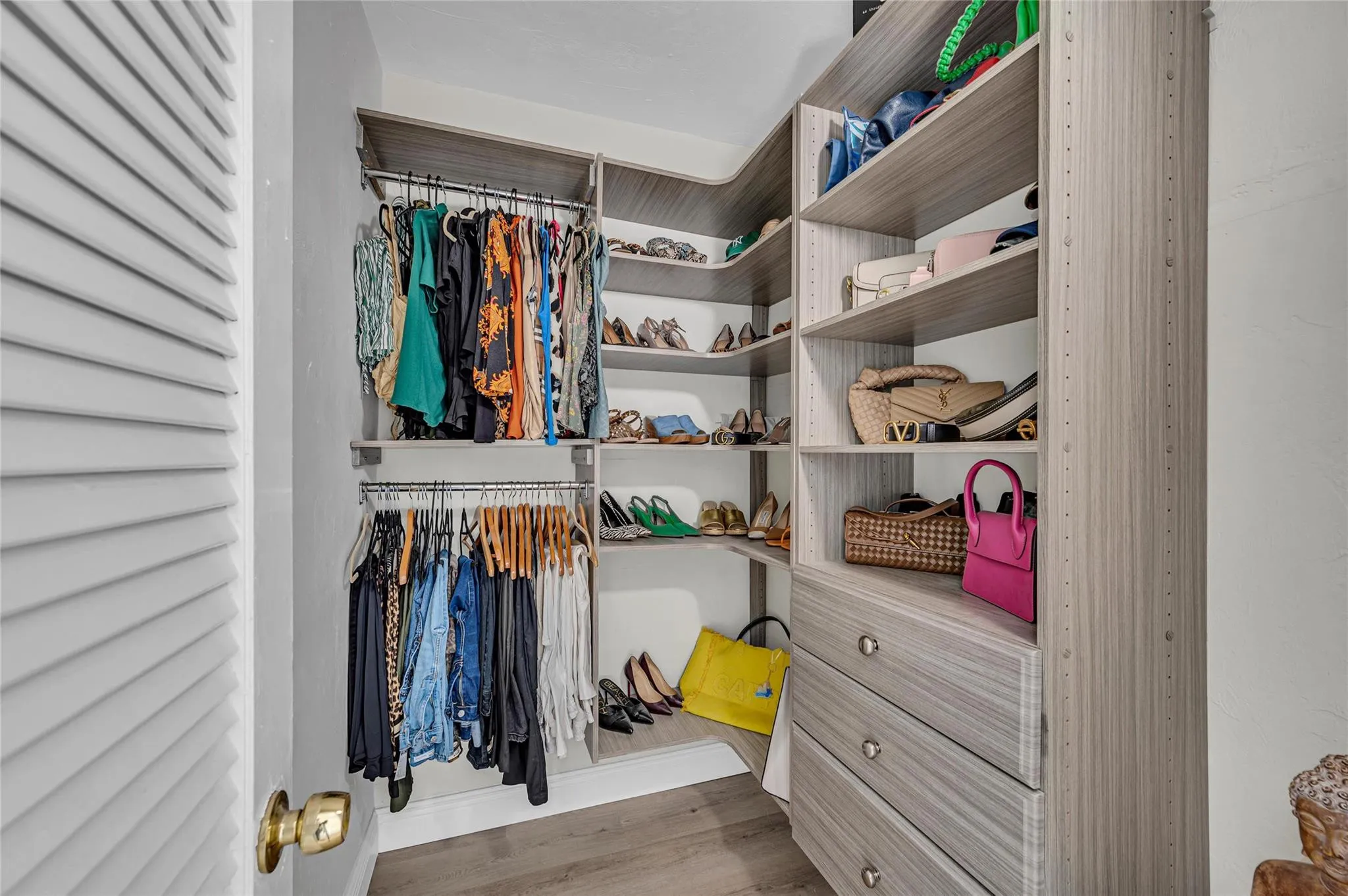 Walk-in closet