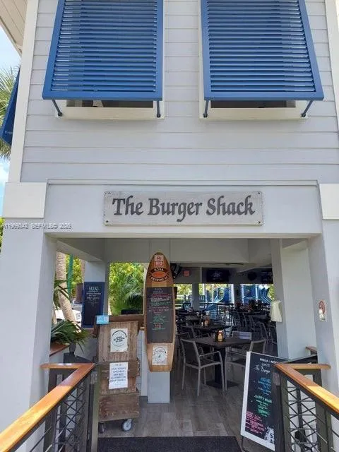 Lighthouse Cove Mini Golf and Burger Shack