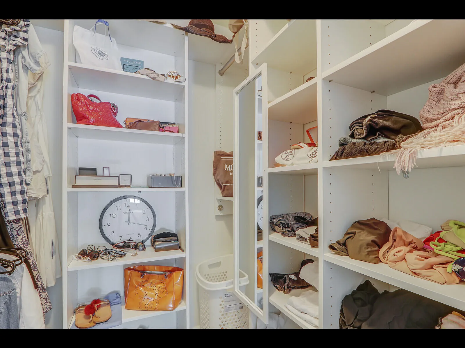 Walk in closet