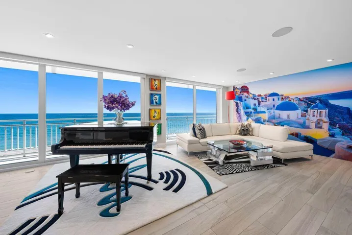 Panoramic Ocean Views