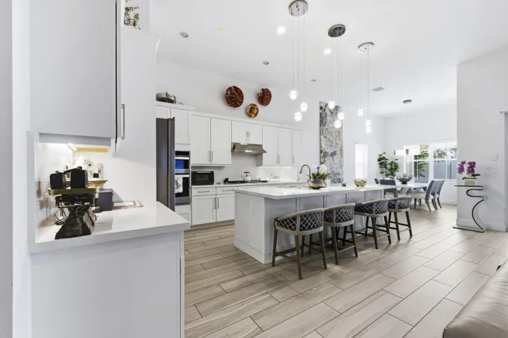 9921_Regency_Way_WPB_1_015