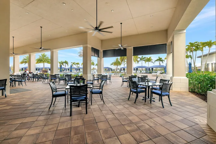 VALENCIA CAY CLUB
