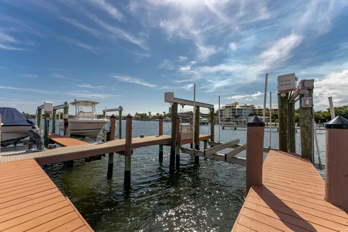 Deeded slip w/ 20k boat lift