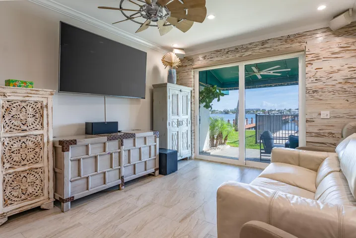 Living room overlooking intracoastal