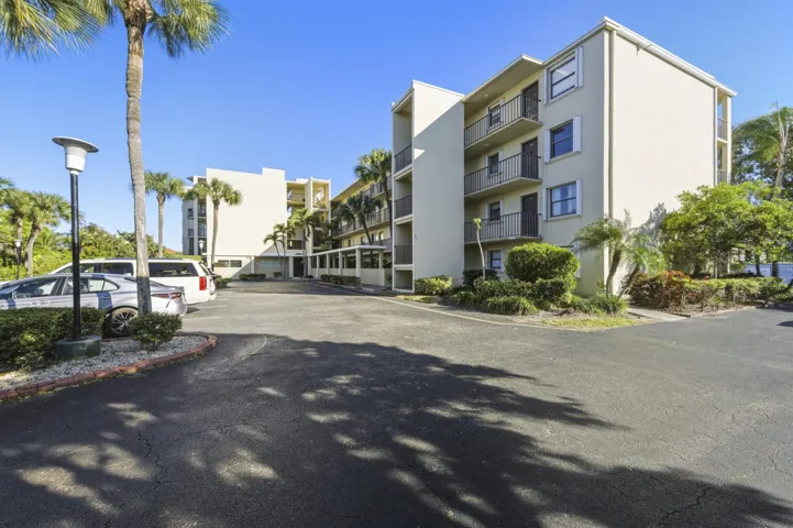 890_N_Federal_Hwy_406_Lantana_021-sharpe