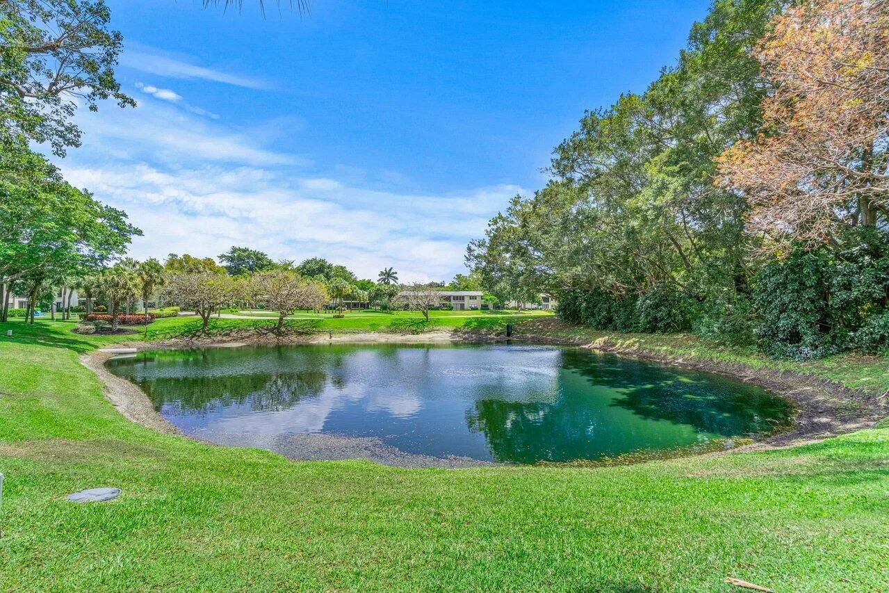 027-22WestgateLane-BoyntonBeach-FL-33436