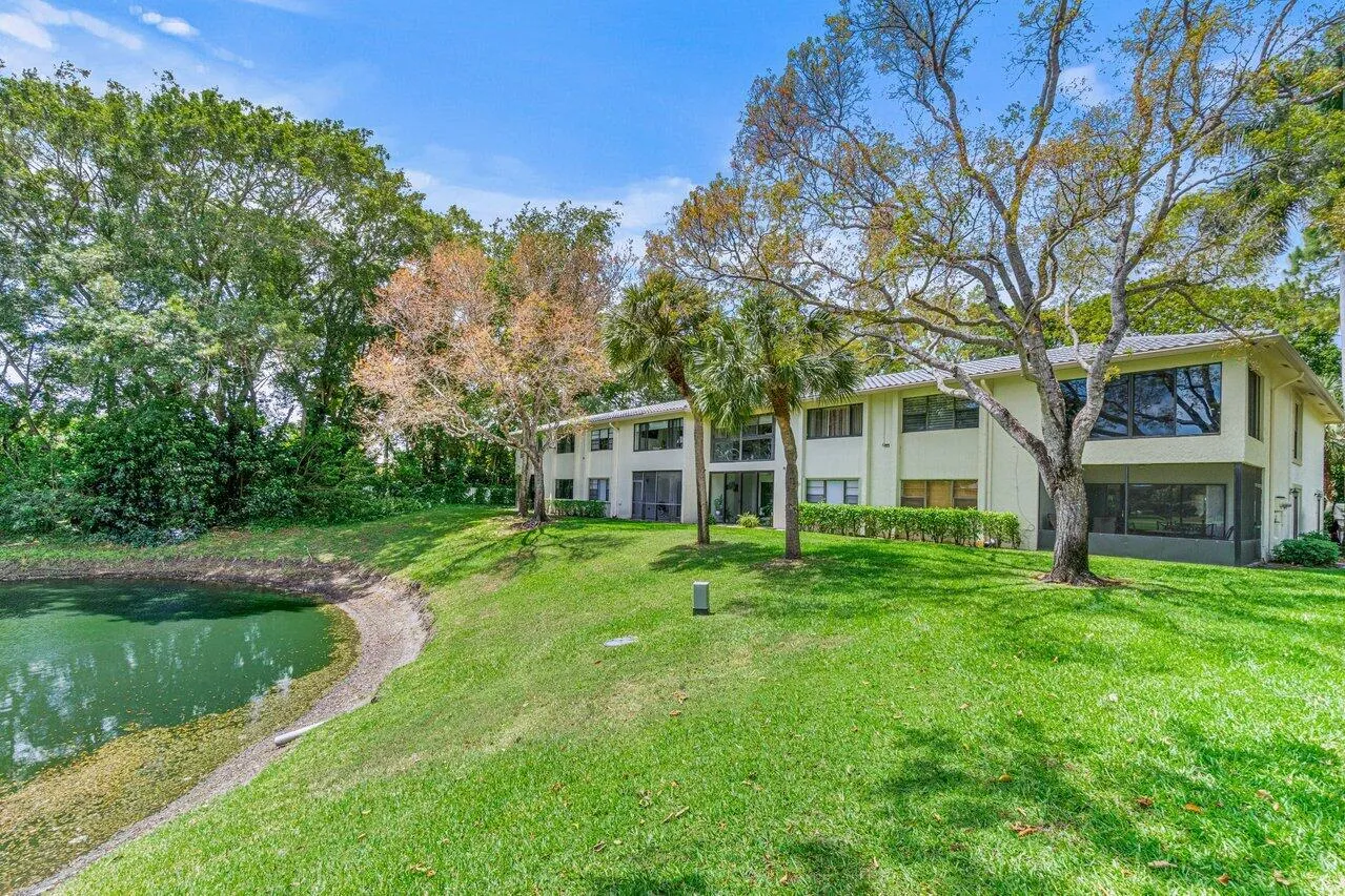 028-22WestgateLane-BoyntonBeach-FL-33436