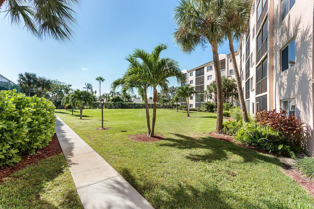 026-275PalmAve-Jupiter-FL-small