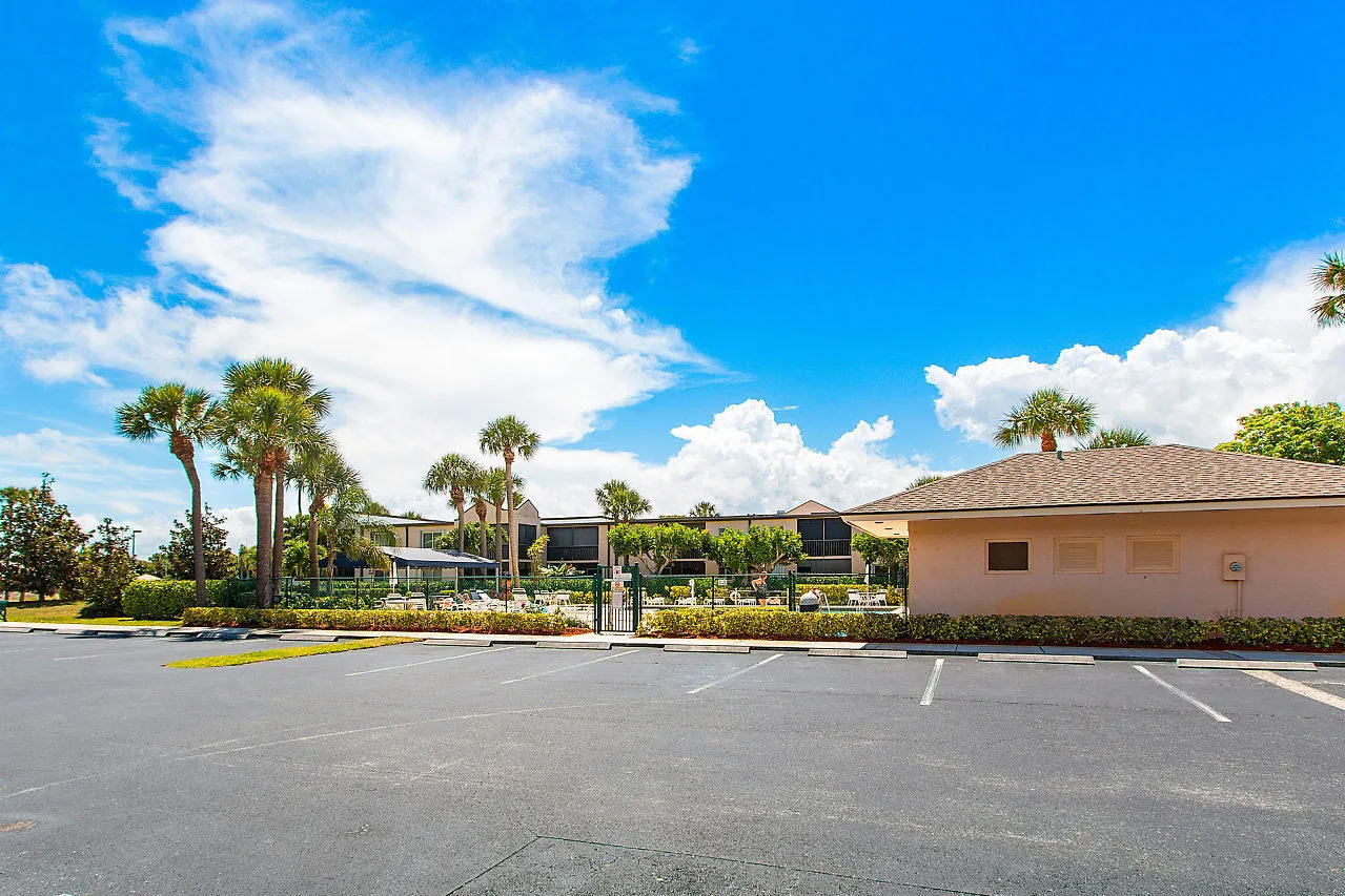 026-275PalmAve-Jupiter-FL-small