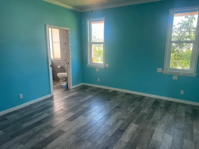 85 primary bedroom