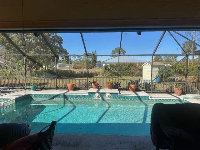 15185 Pool