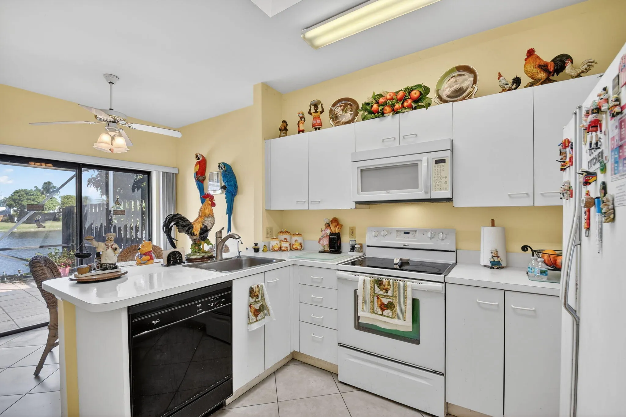 Eat-In Kitchen