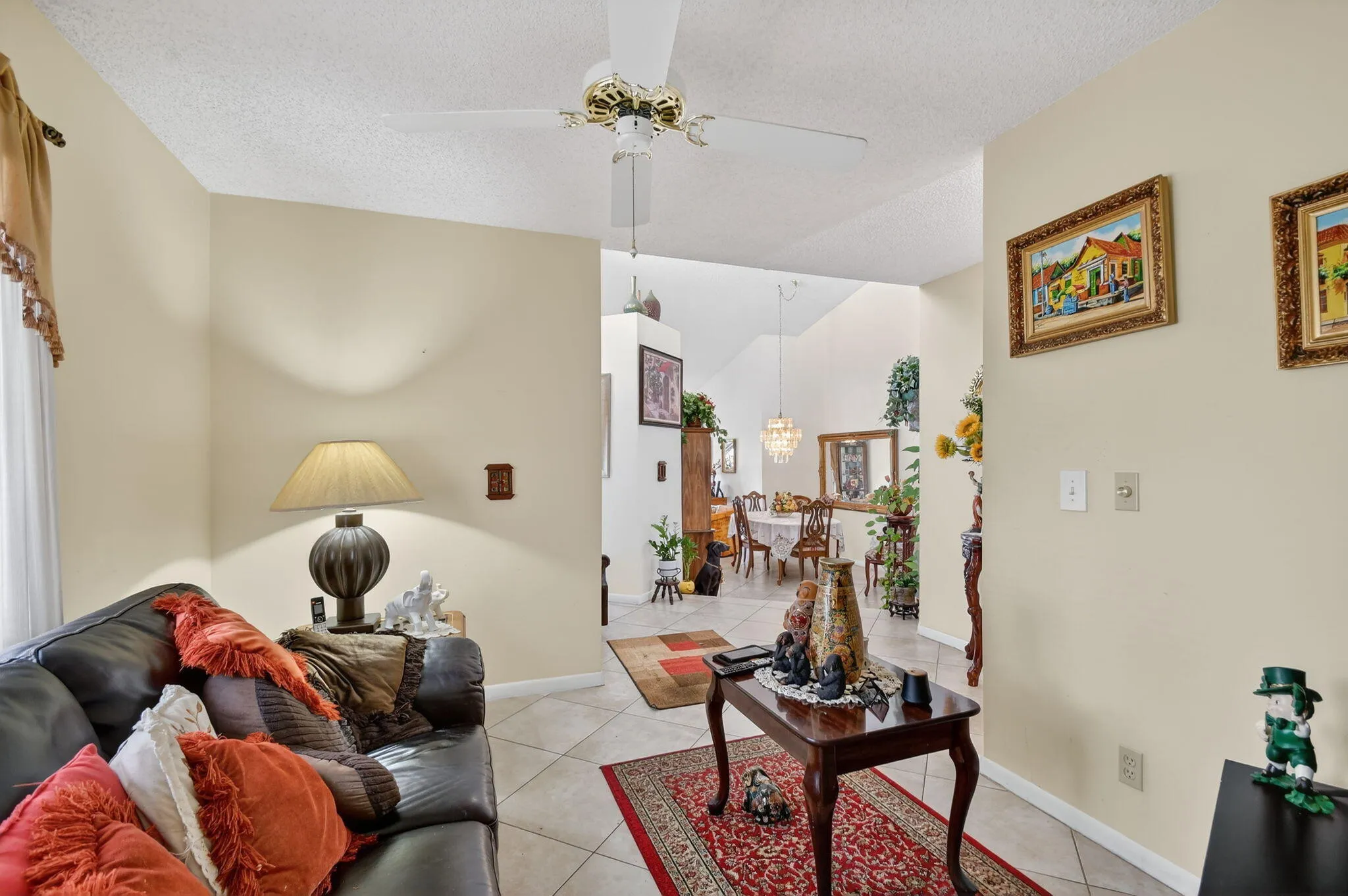 Den/Bonus Room