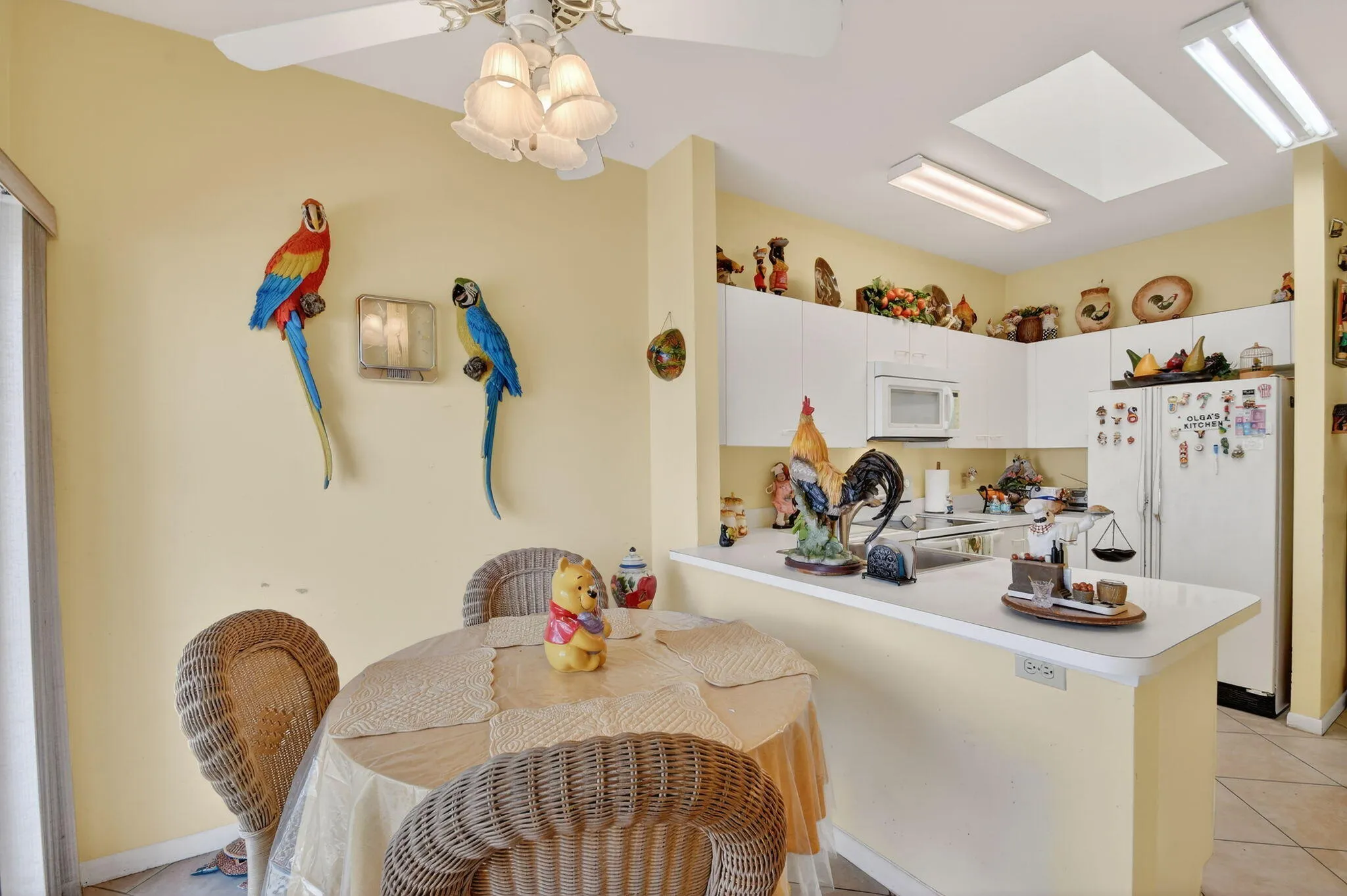 Eat-In Kitchen