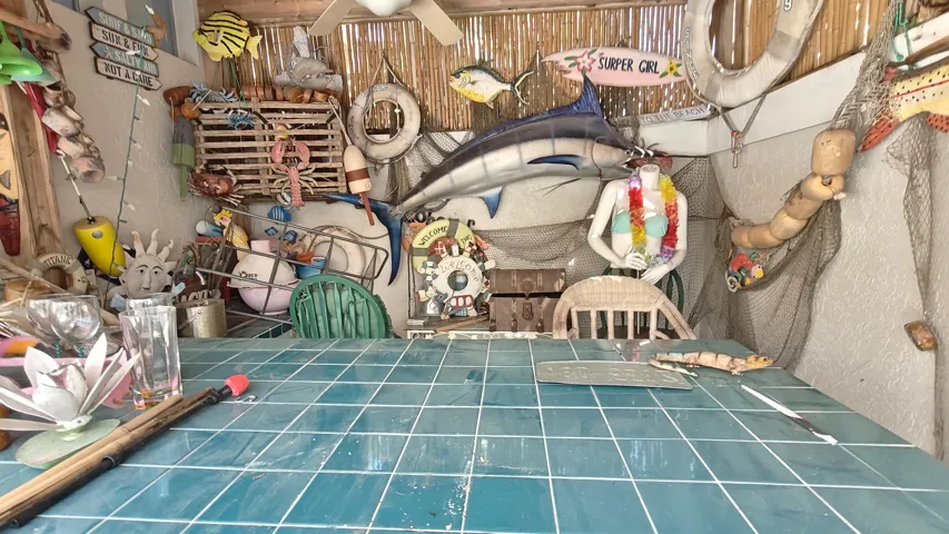 Pool Bar
