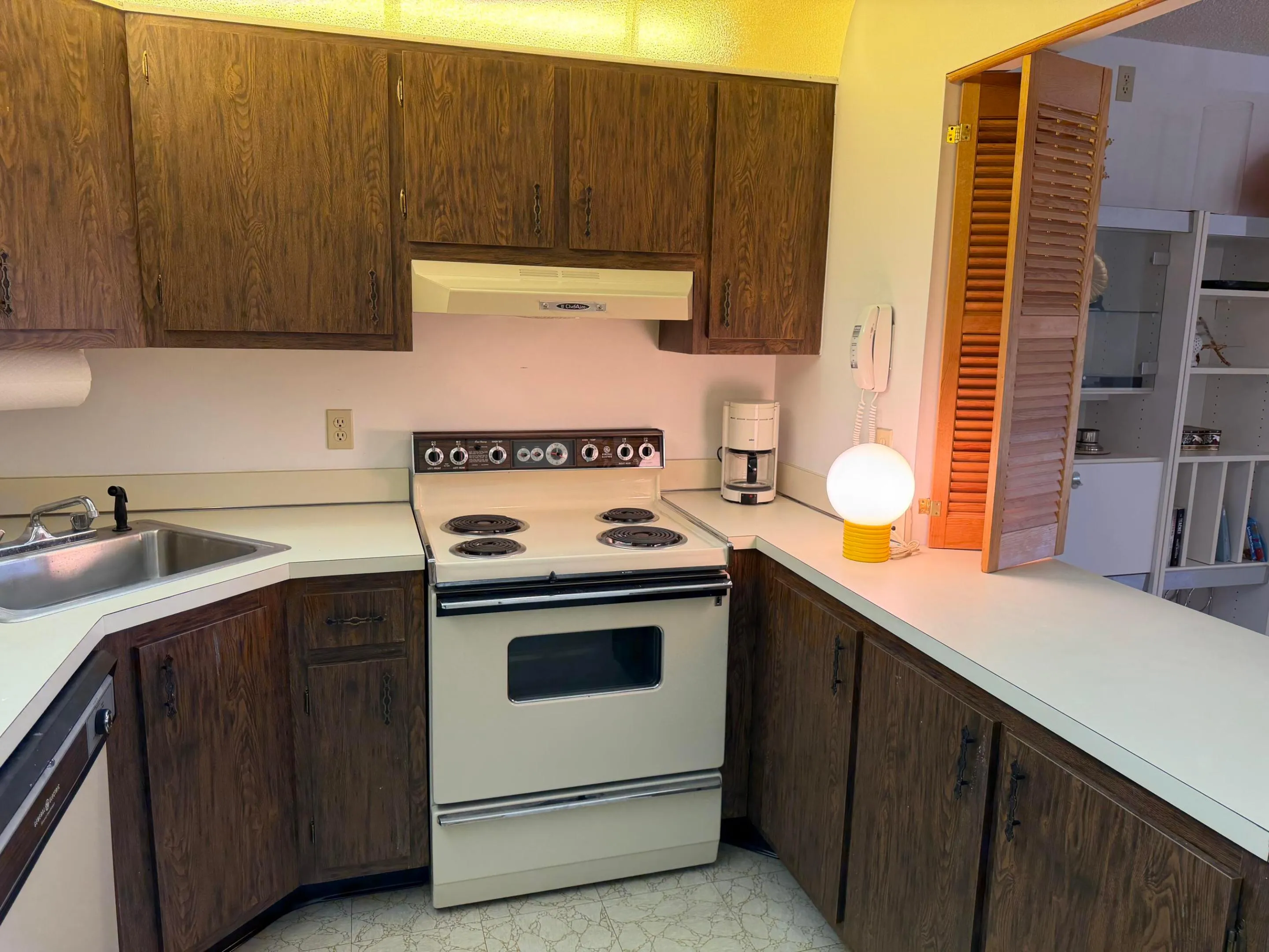 Kitchen With Pass-thru