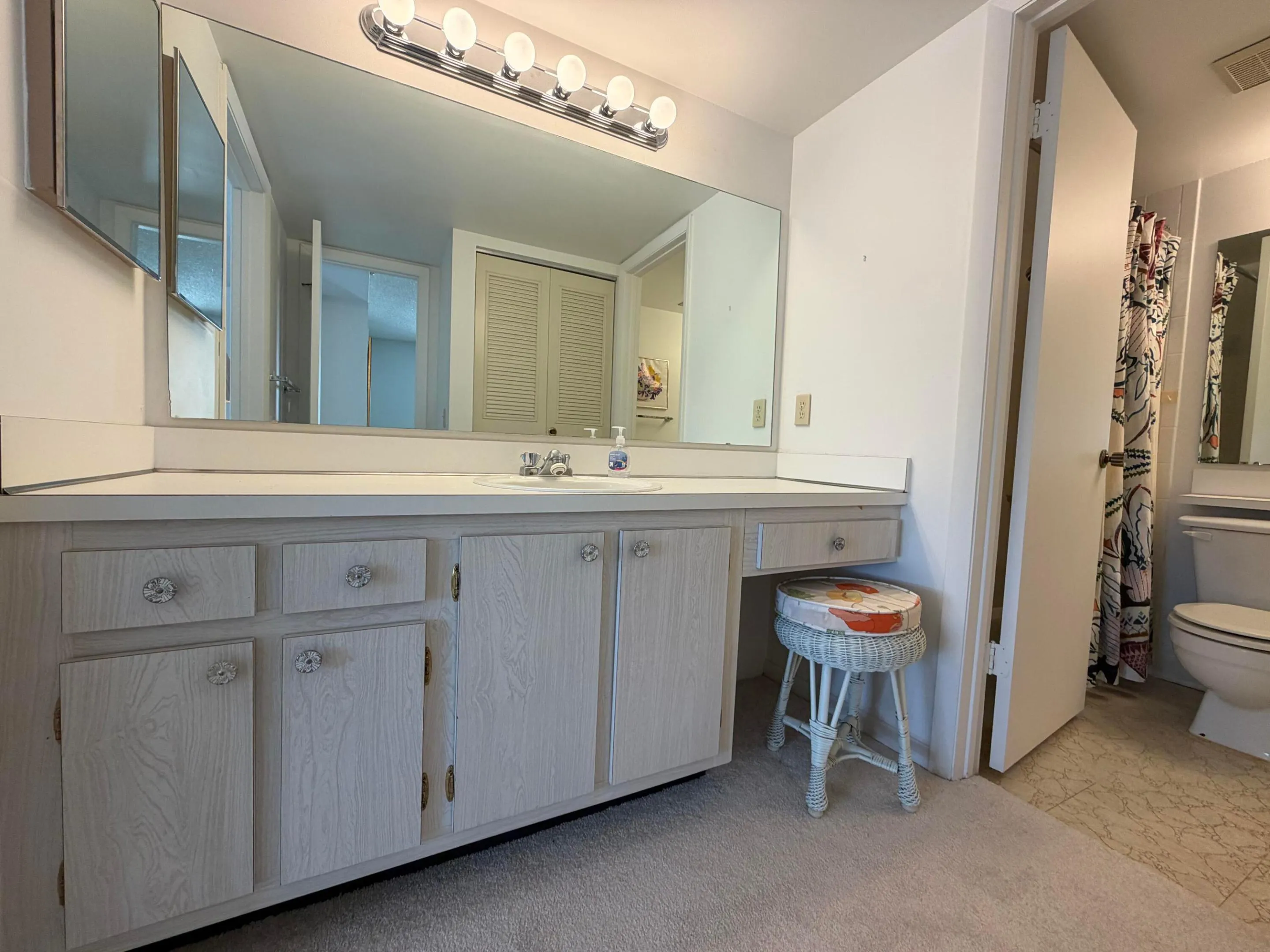 Bathroom With Plenty of Cabinets