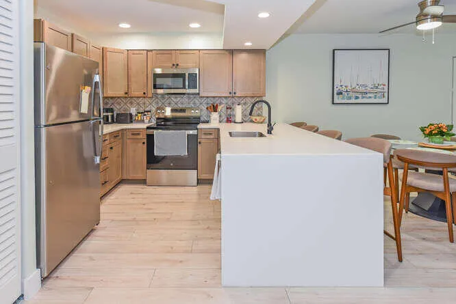 1605 US1 Apt E103 Jupiter FL-small-015-0