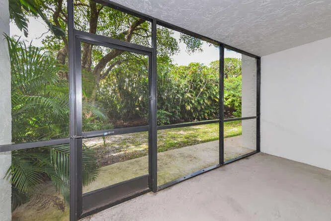 1605 US1 Apt E103 Jupiter FL-small-002-0