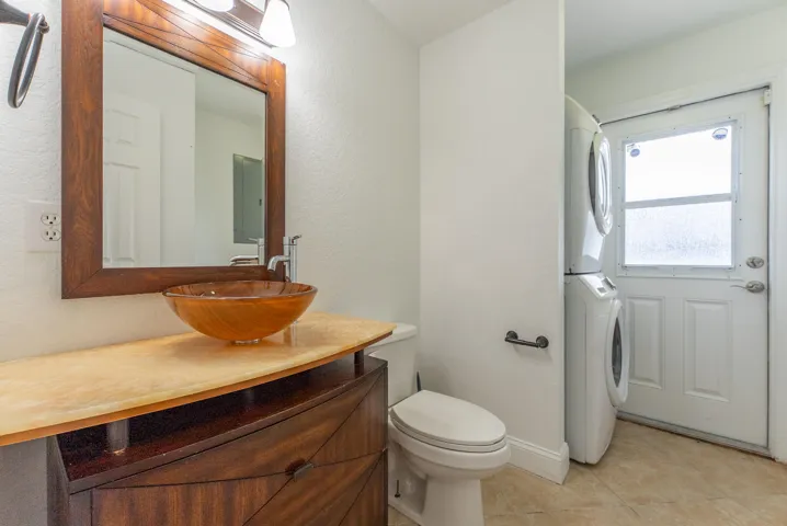 Half Bathroom / Laundry Room