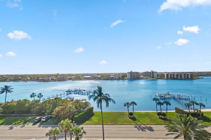 Stunning Intracoastal and Town of Jupiter Views