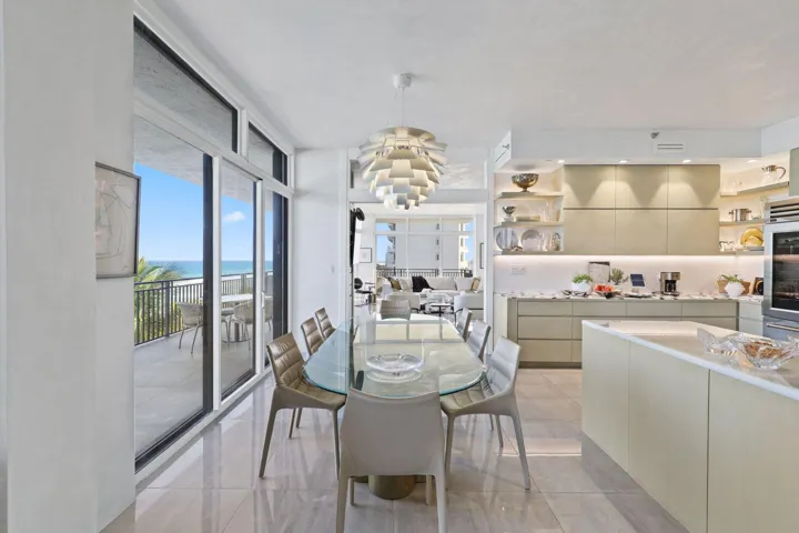 Kitchen Dining with Stunning Views