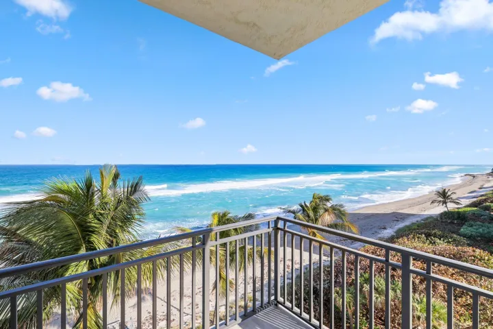 Southeastern Balcony Corner