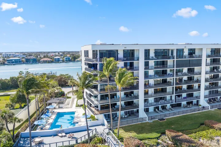 Outdoor Living In the Sky