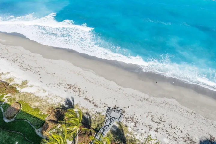 Crystal Clear Blue Water Atlantic Beach