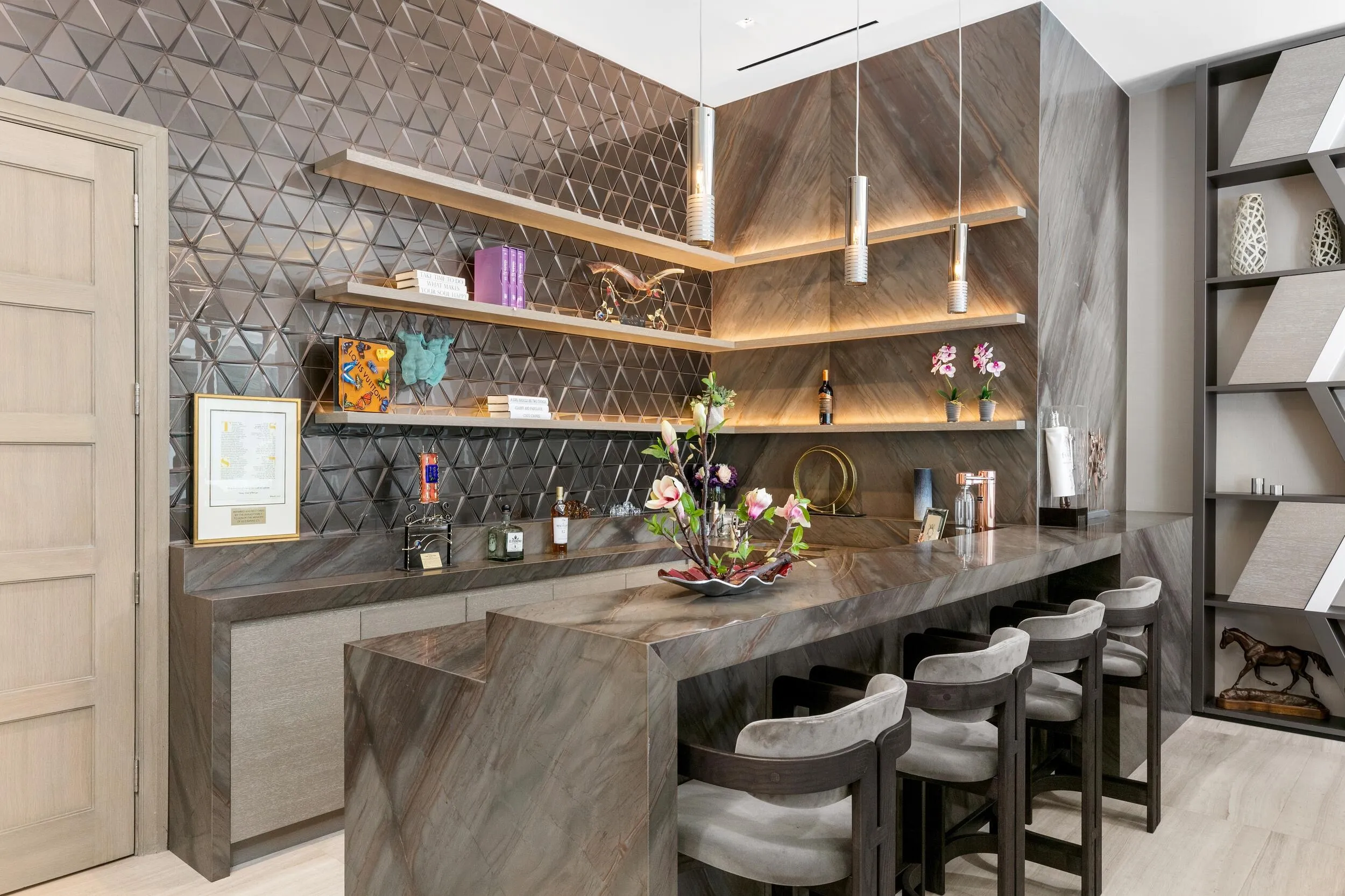 Lounge room bar
