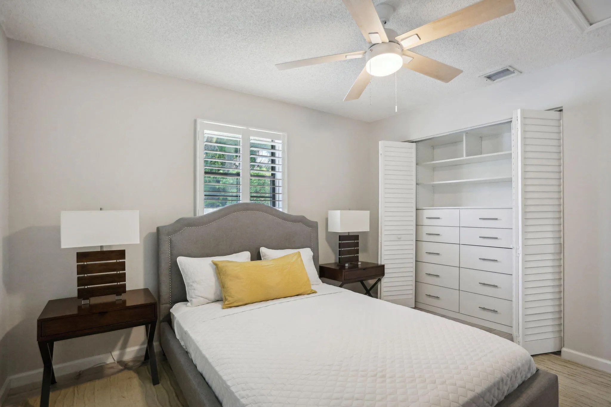 Second bedroom