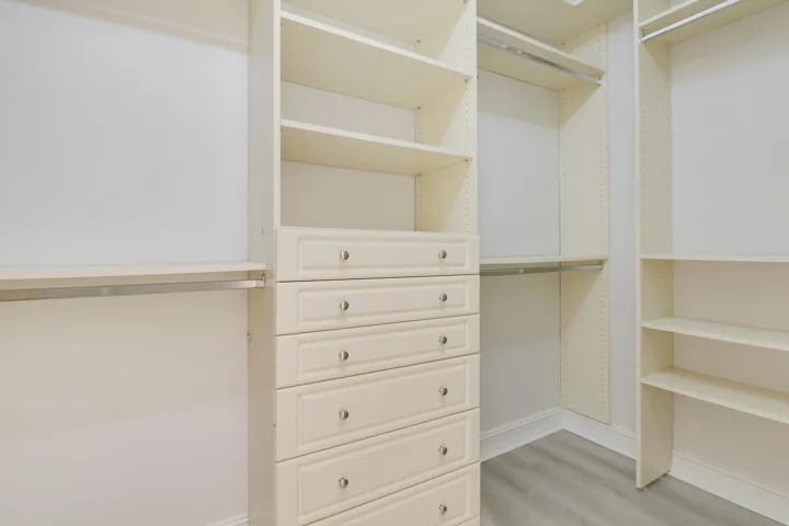 1 of 2 Walk in Closets