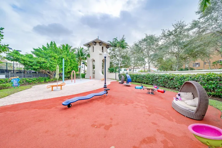 62-web-or-mls-015_50_exterior-45