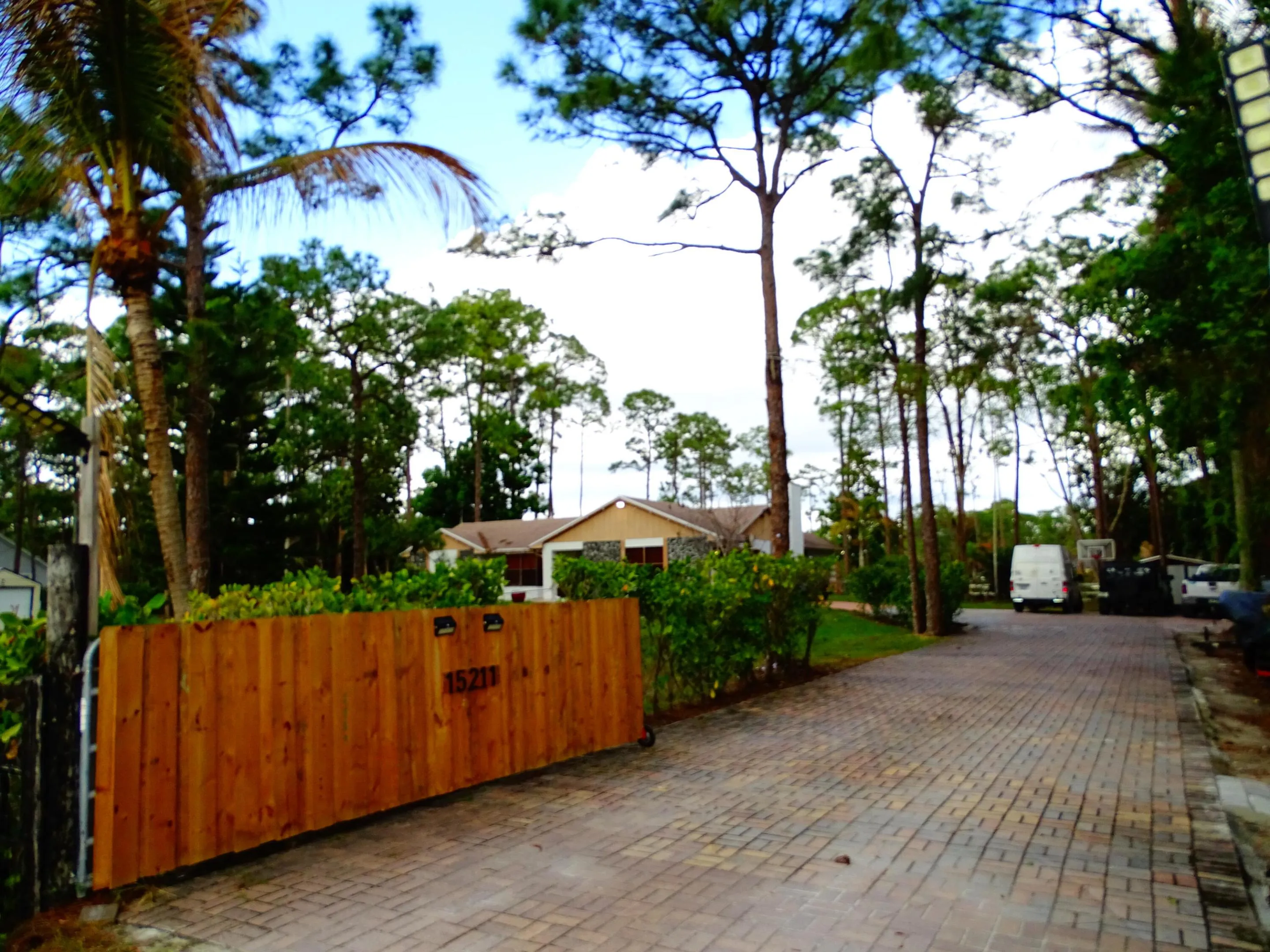 NEW FENCE