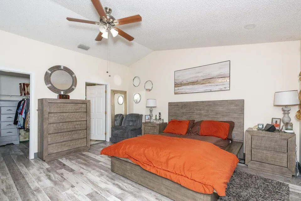 Spacious master suite,