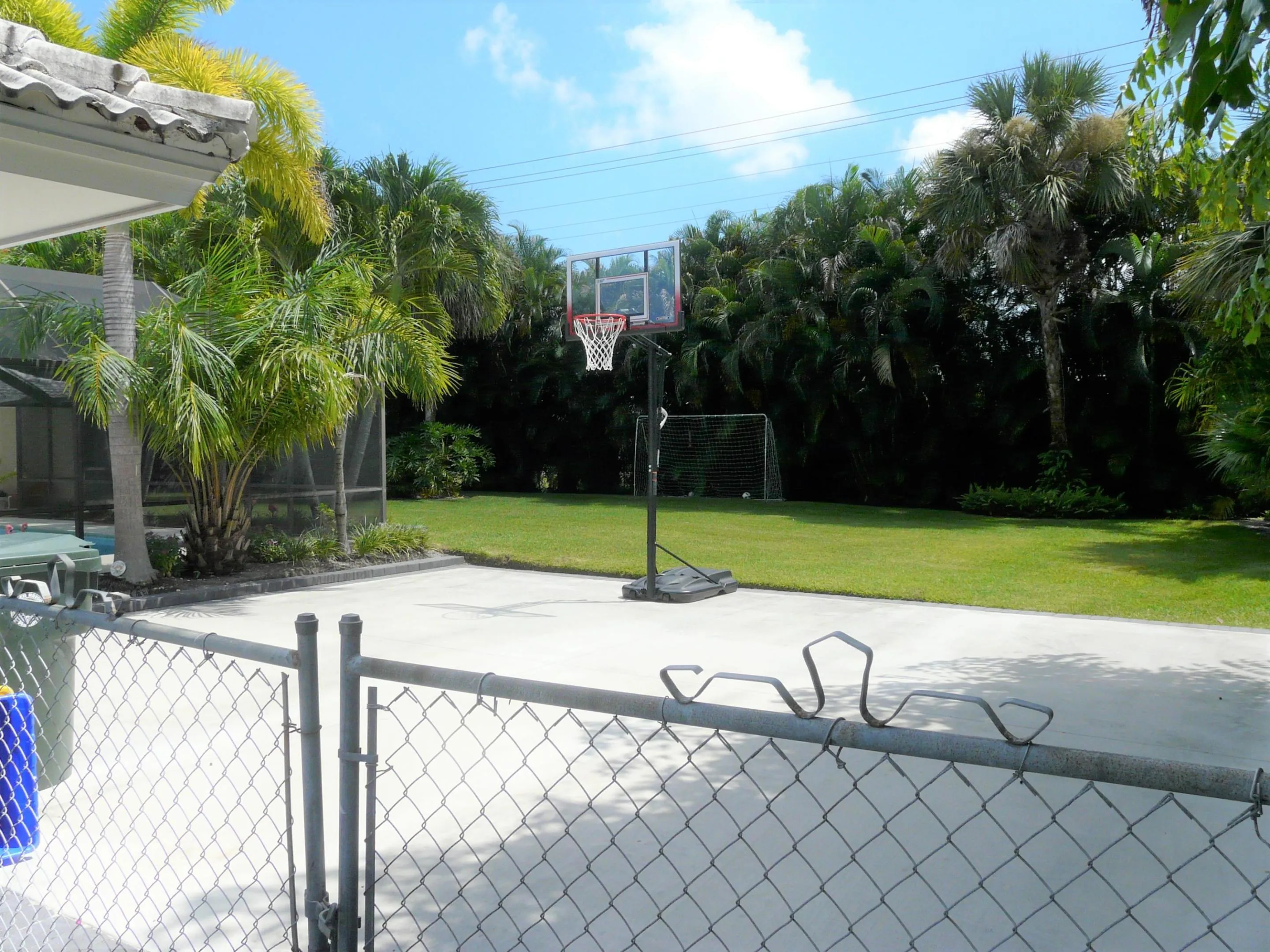 Large Fenced in Yard