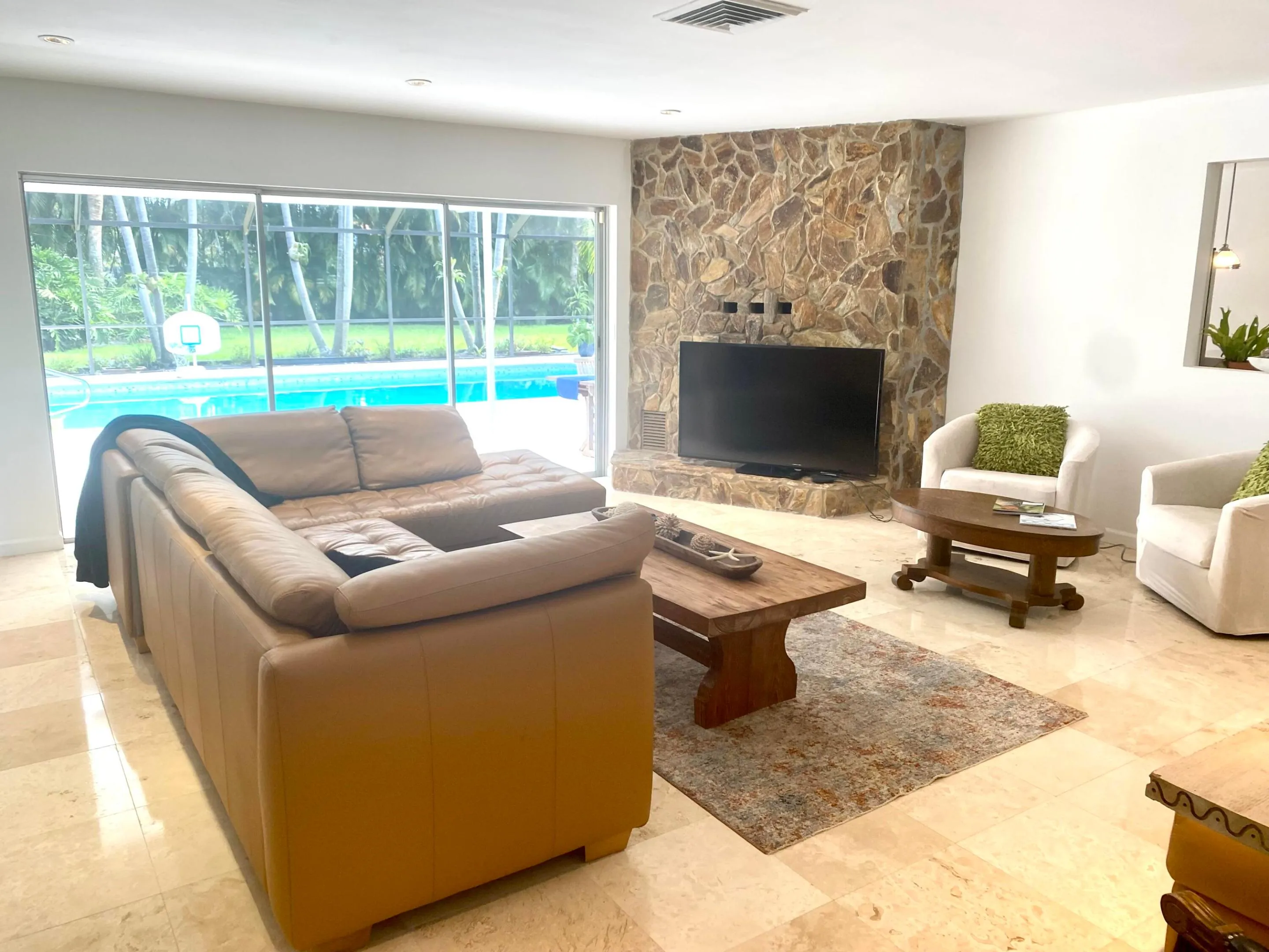 Living Room (6)