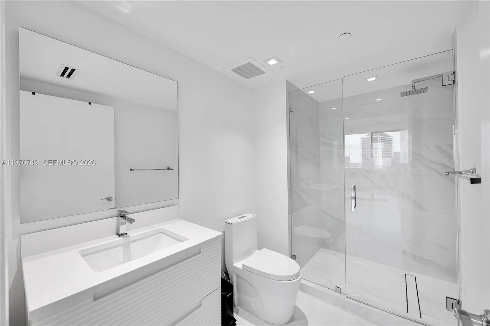 Second Bed Bathroom
