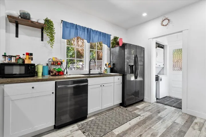 10-Kitchen