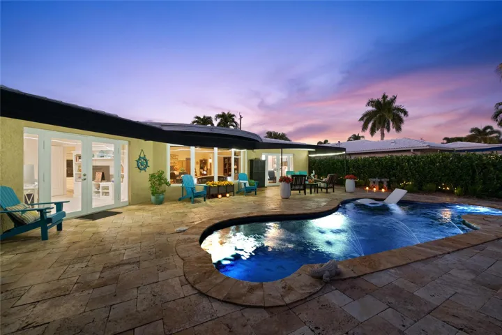 Pool deck with Marble Pavers