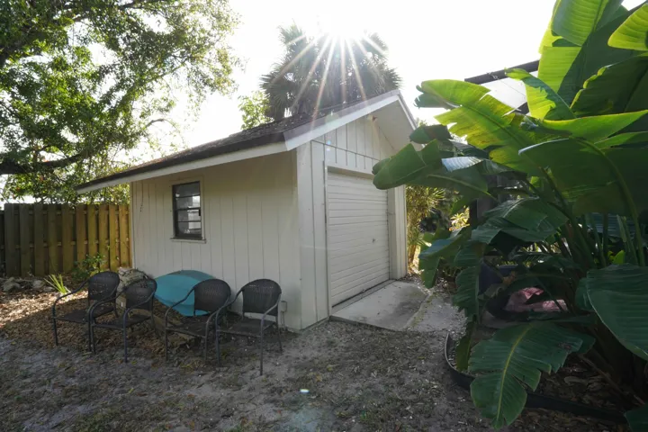 shed