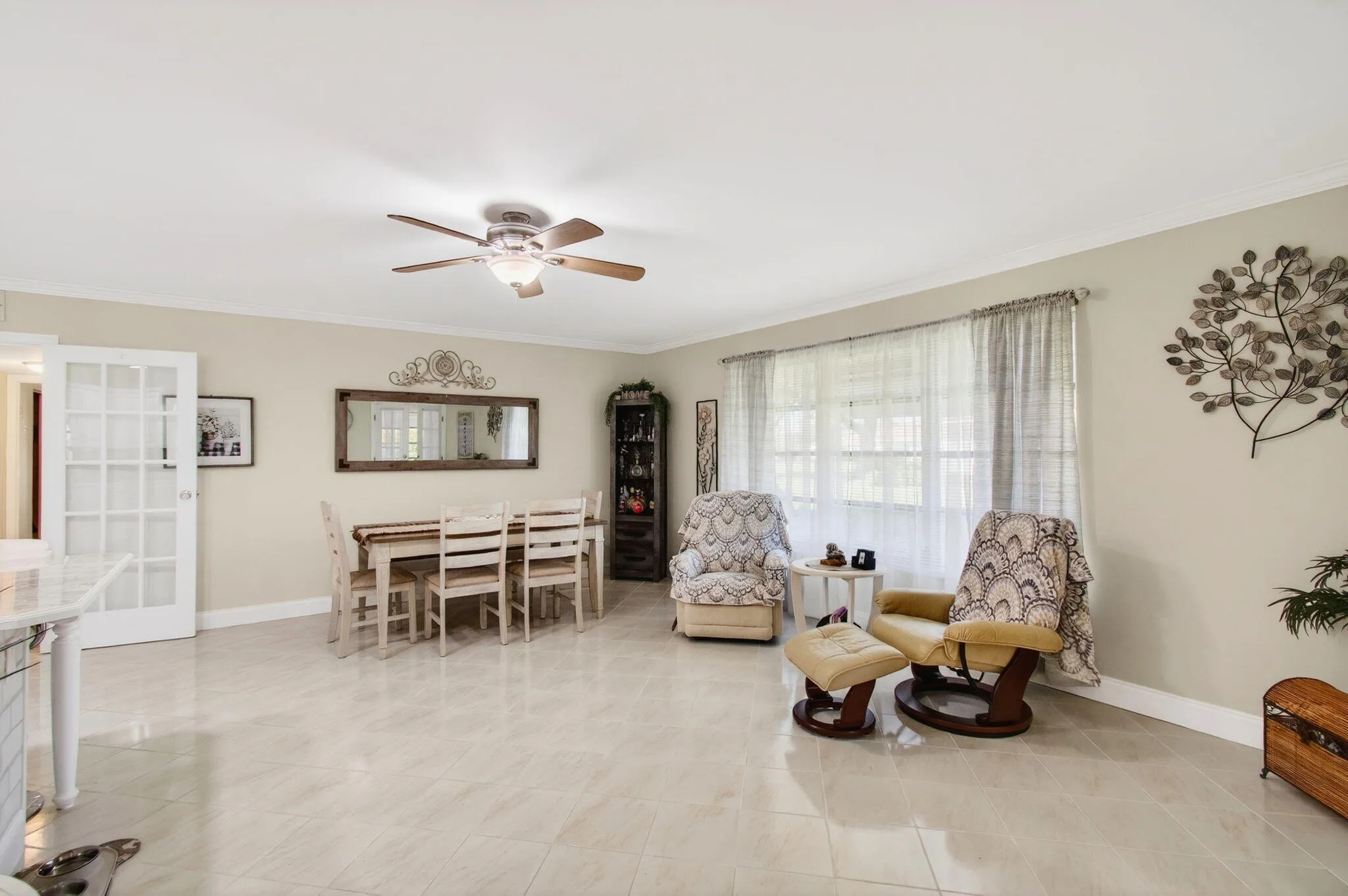 Living and dining area view (1)