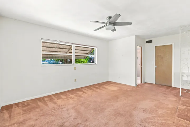 25_420_n_5th_st_lantana_001