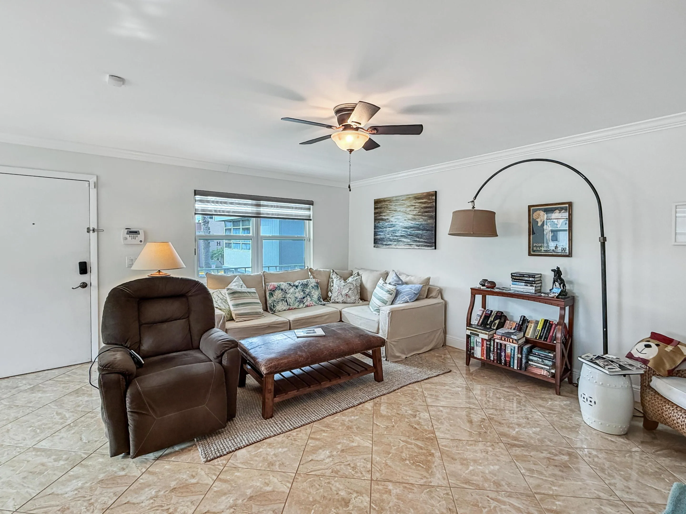 Living room 1