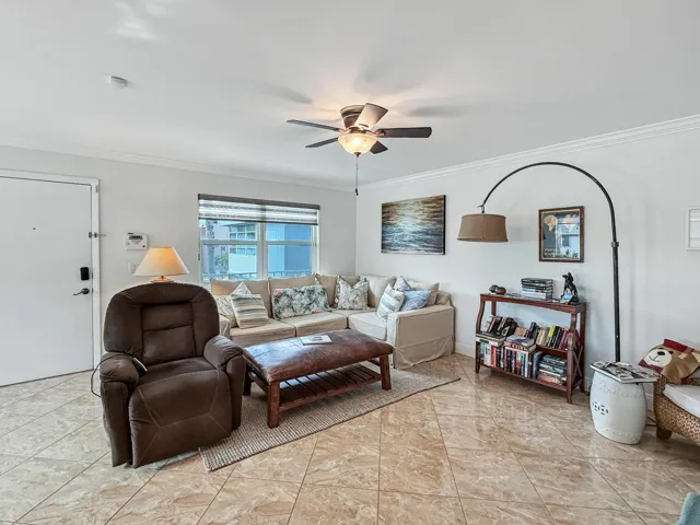 Living room 1