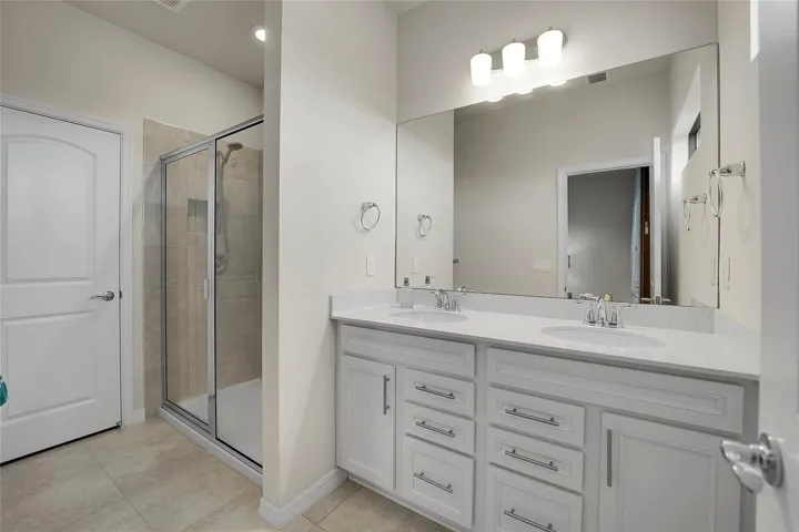 Master Bedroom Bath