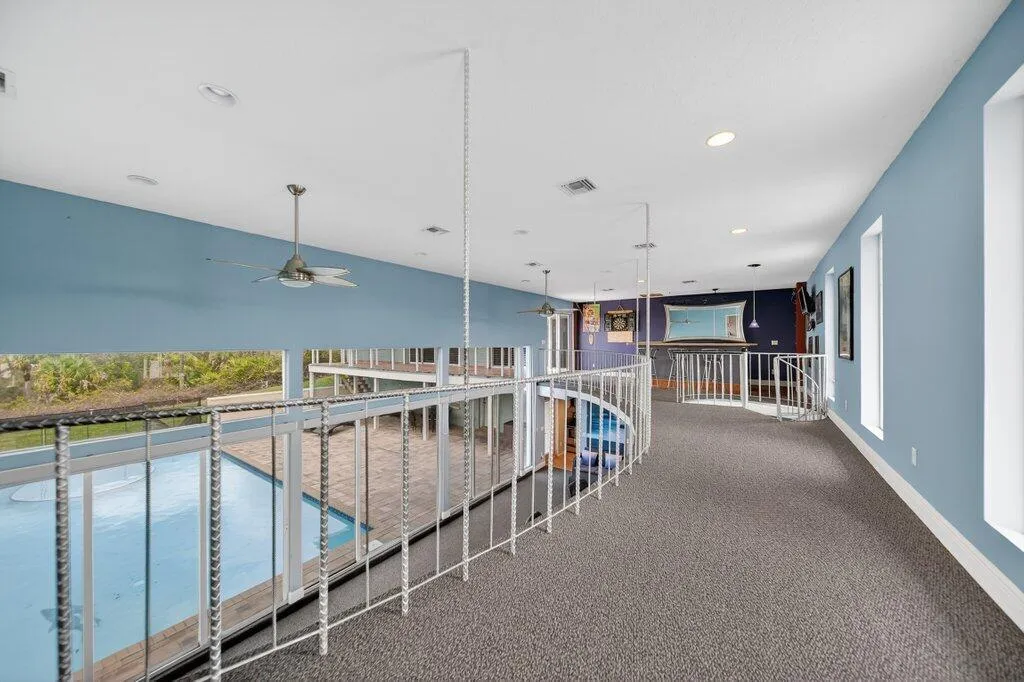 Property photo 33