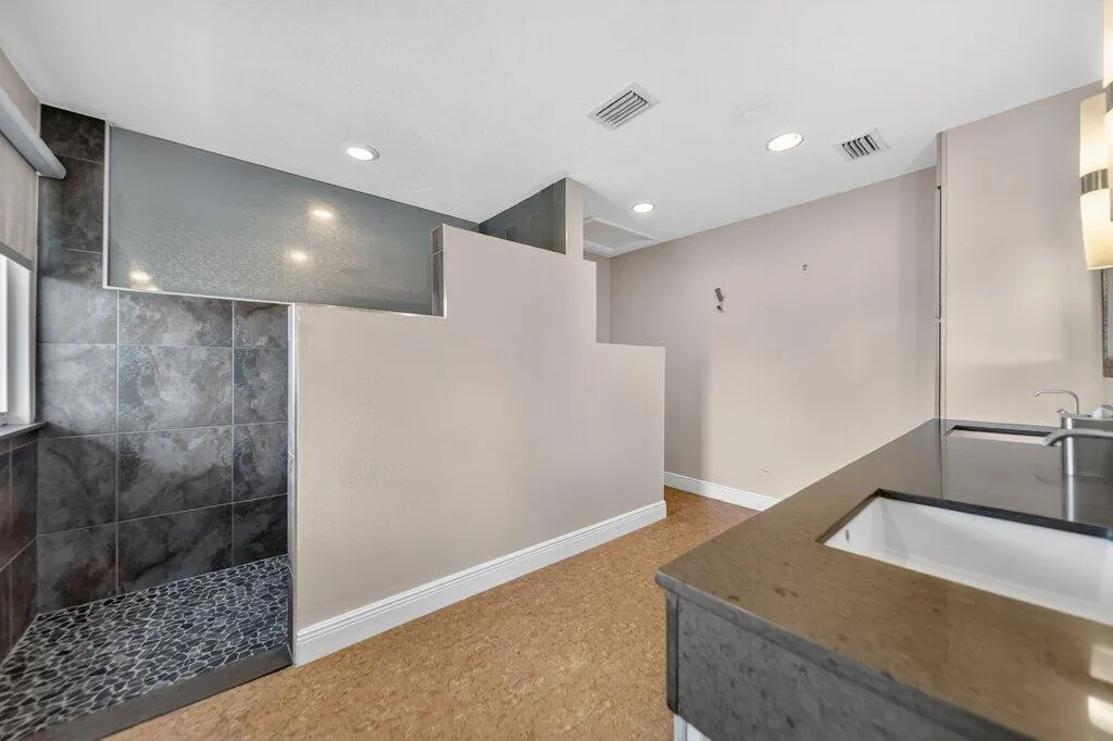 Property photo 59